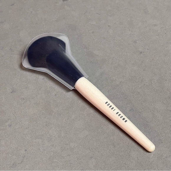 Bobbi Brown PRECISE BLENDING BRUSH - Picture 1 of 6
